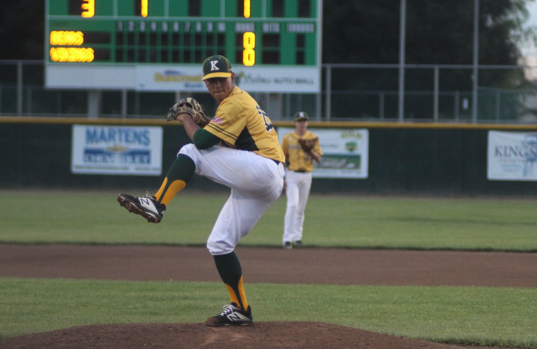 Kingsburg tops Selma